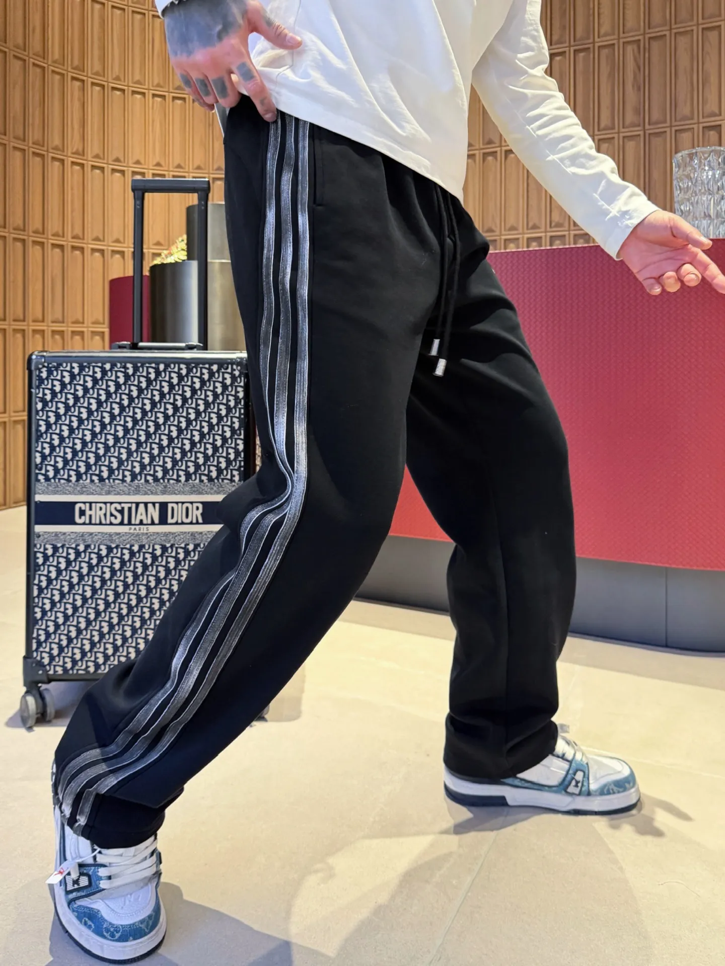 Balenciaga 🆕2026 Autumn and Winter New Arrival trousers and casual pants🎁 are on sale simultaneously on the official website. Brand Classic LOGO casual pants, customized fabrics, excellent comfort and strong touch. Highly recognisable, perfect appearance and craftsmanship. Size:M-3XL